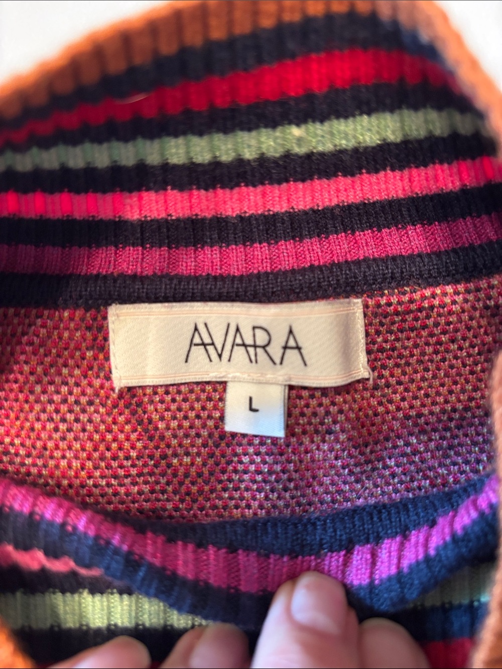 Avara Colorful Heart Pattern Women's Sweater - Picture 4 of 4